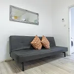 Modern Apartment Suitable For Longstays
